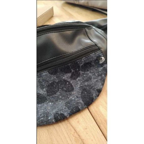 Vatanai Hip bag black Louis